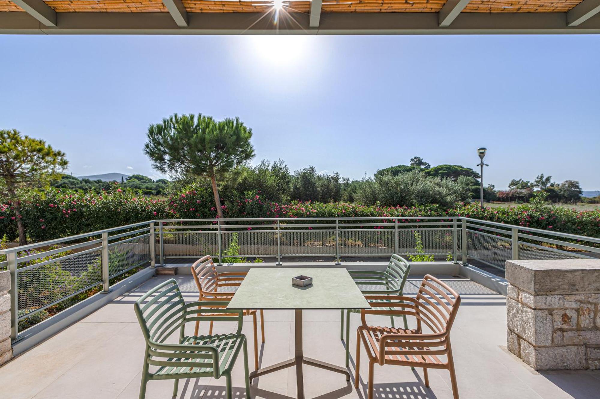 Callisto Seaside Homes & Suites Marathópolis Esterno foto
