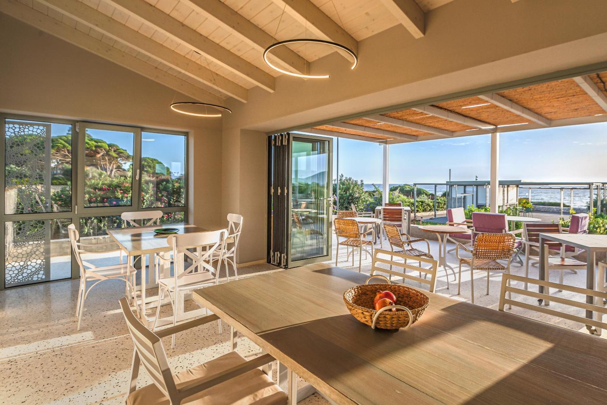 Callisto Seaside Homes & Suites Marathópolis Esterno foto