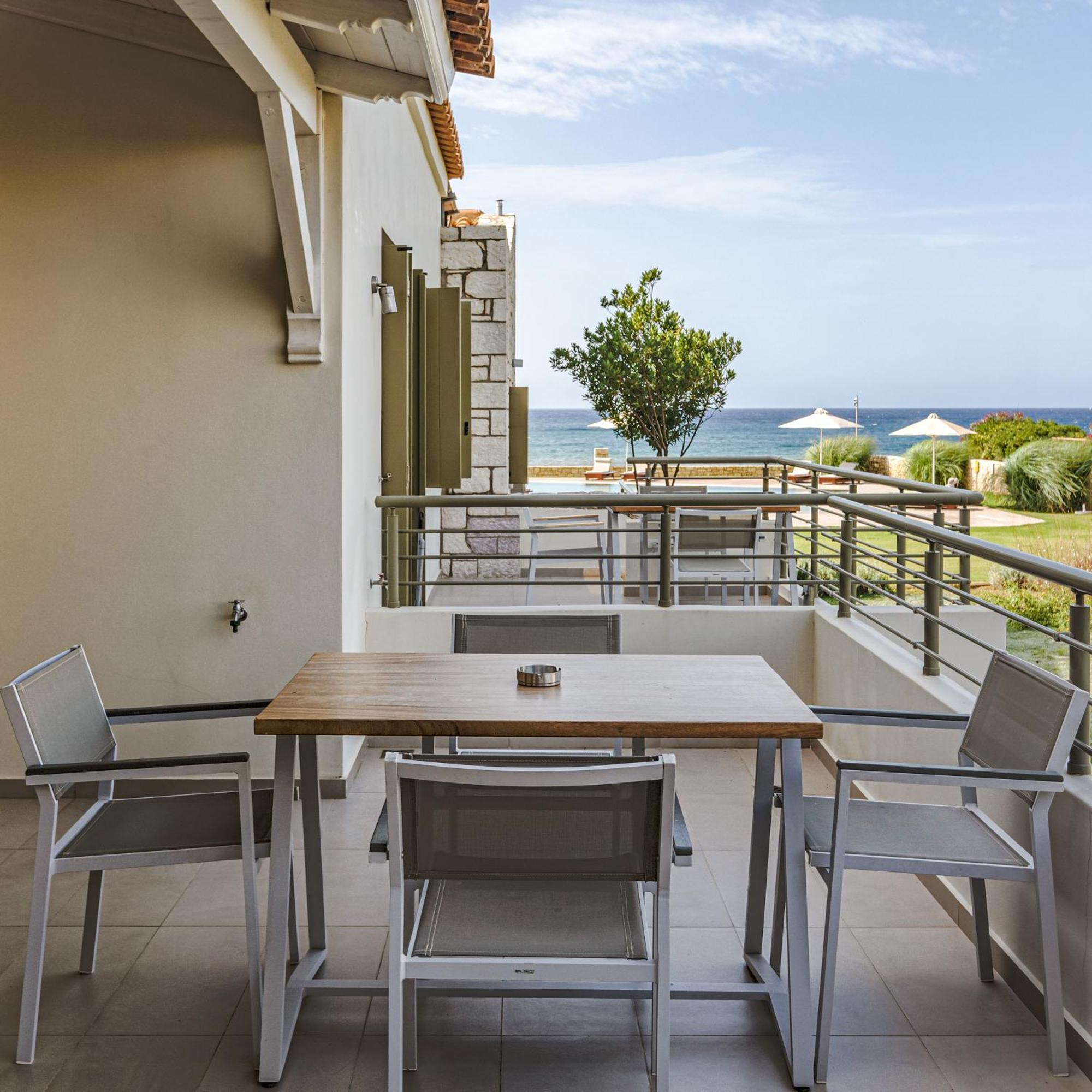 Callisto Seaside Homes & Suites Marathópolis Esterno foto